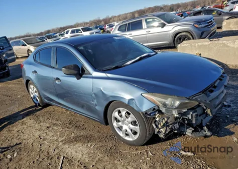 2015 Mazda 3 Sport z USA, uszkodzony, nr VIN 3MZBM1U72FM218521